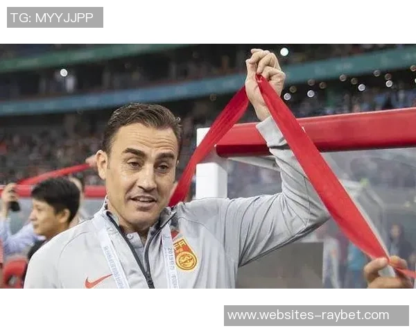 图拉姆与卡纳瓦罗的传奇对决：足球历史上的巅峰时刻与战术较量