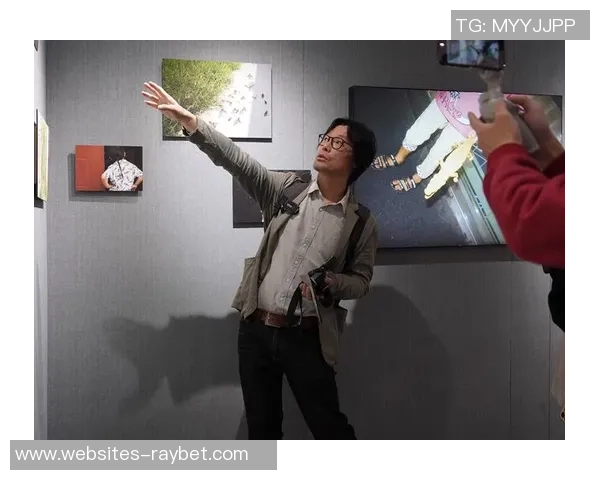 徐昕的艺术之路：从初学者到当代艺术的引领者与探索者