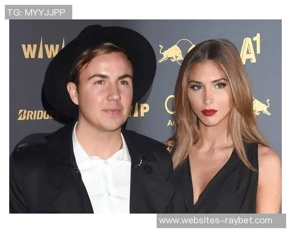 日耳曼战车与高卢雄鸡的激烈对决:一场足球盛宴的战术较量与历史渊源 日耳曼战车与高卢雄鸡的激烈对决:一场足球盛宴的战术较量与历史渊源