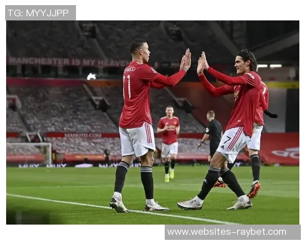 曼联与阿森纳经典对决回顾球迷心中的永恒对抗传奇 曼联与阿森纳经典对决回顾球迷心中的永恒对抗传奇